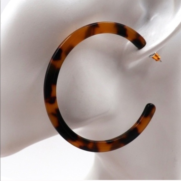 Tortoise Shell Hoop Earrings - Picture 3 of 4